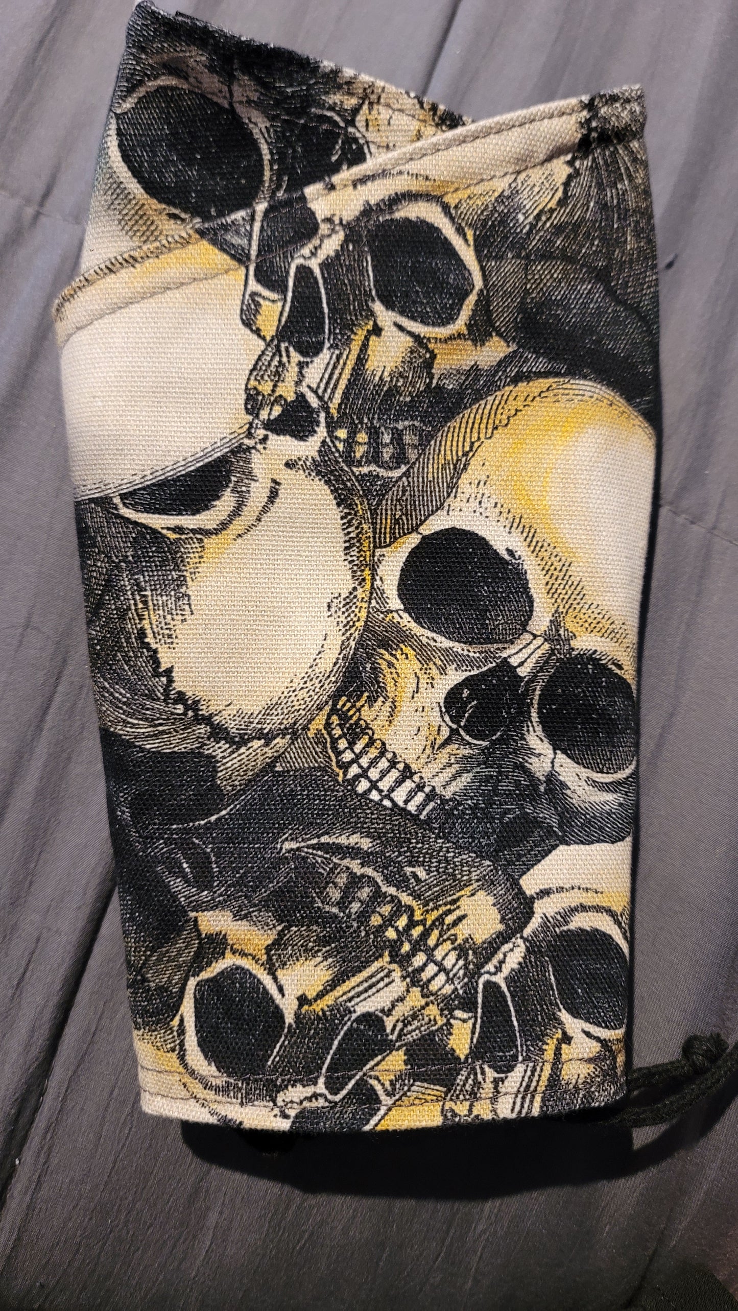 Canvas bracers