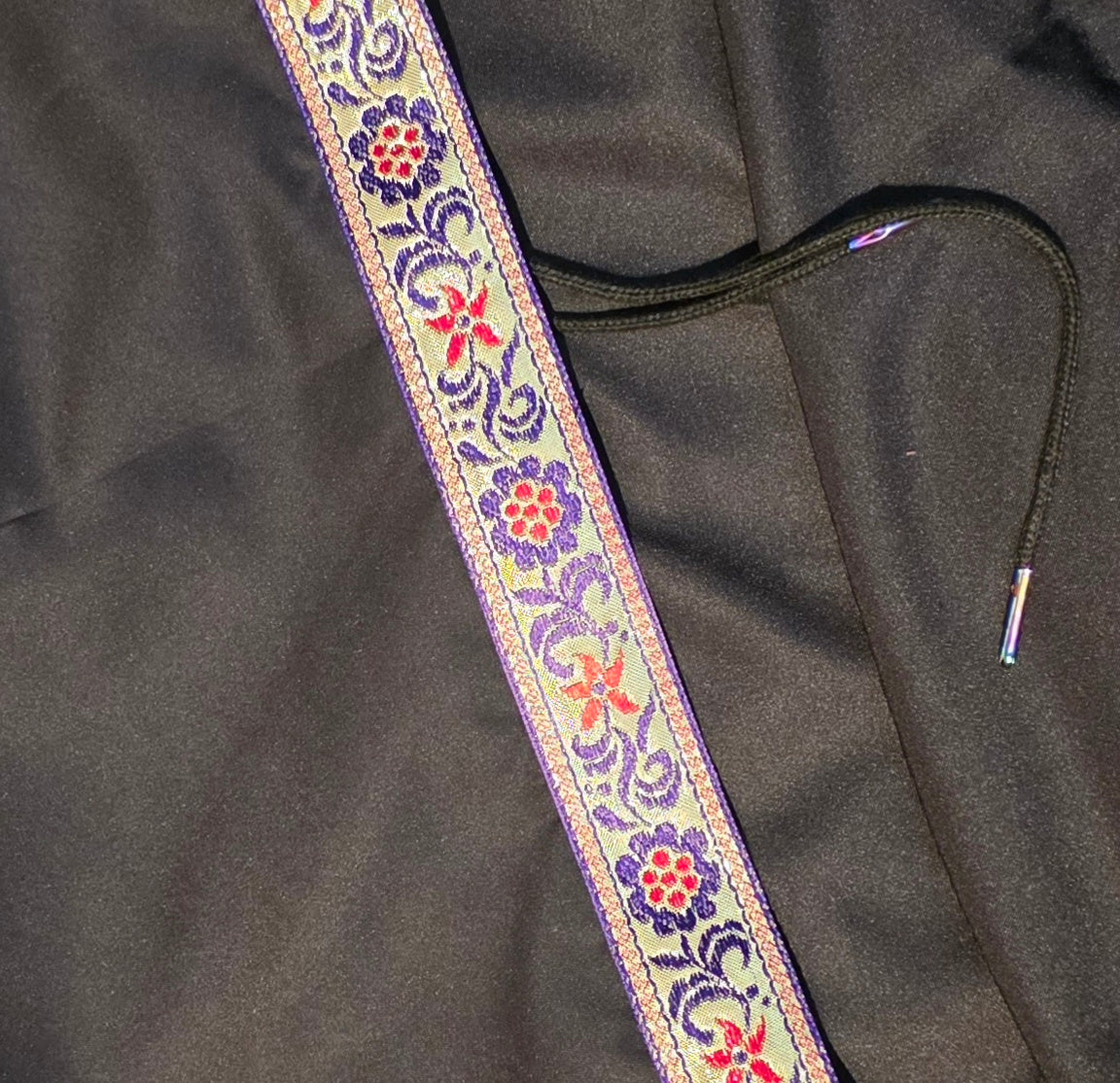 One shoulder cape