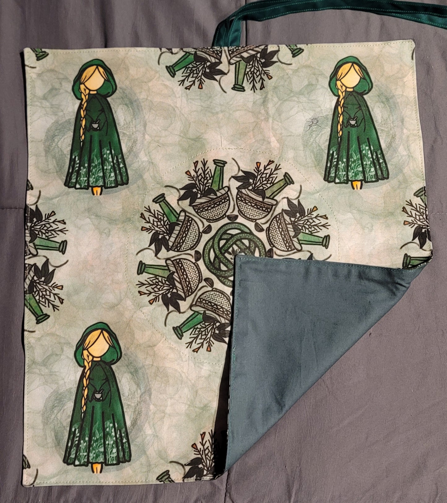 Altar cloth/ tarot wrap/ dice rolling surface