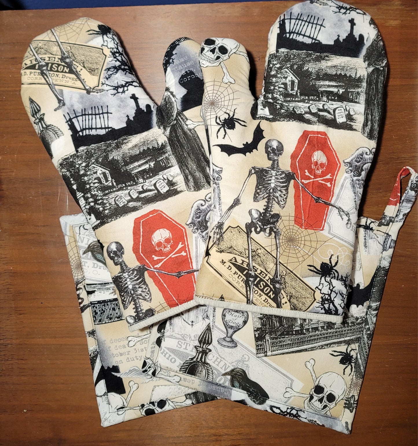 Oven Mitt & Pot Holder Sets